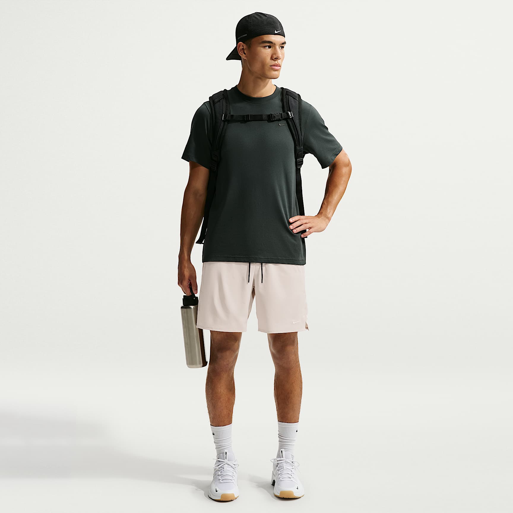NIKE公式】ナイキ アンリミテッド メンズ Dri-FIT 18cm バーサタイル